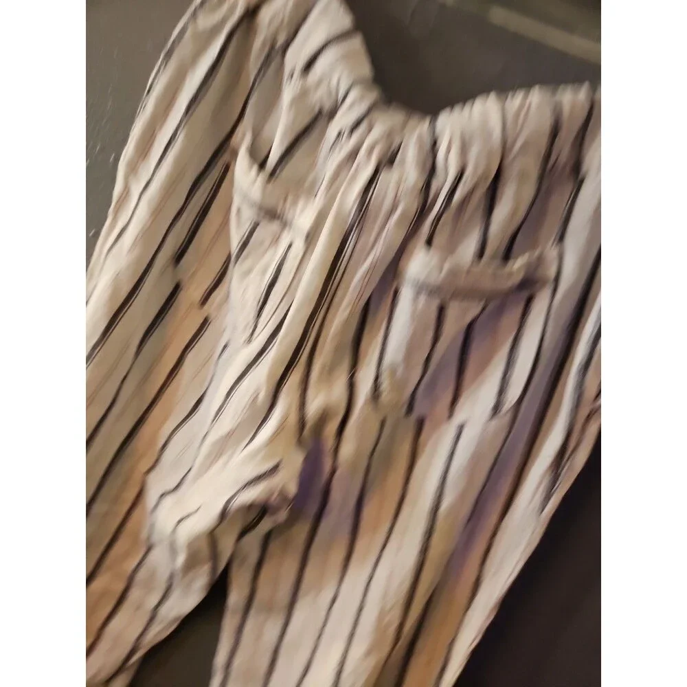 Per Se Linen blend pants White/Blue Striped pants Size Medium 55% Linen (A245)‎